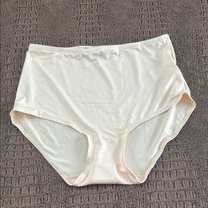 Lioness cream high waisted briefs underwear panties medium NWOT